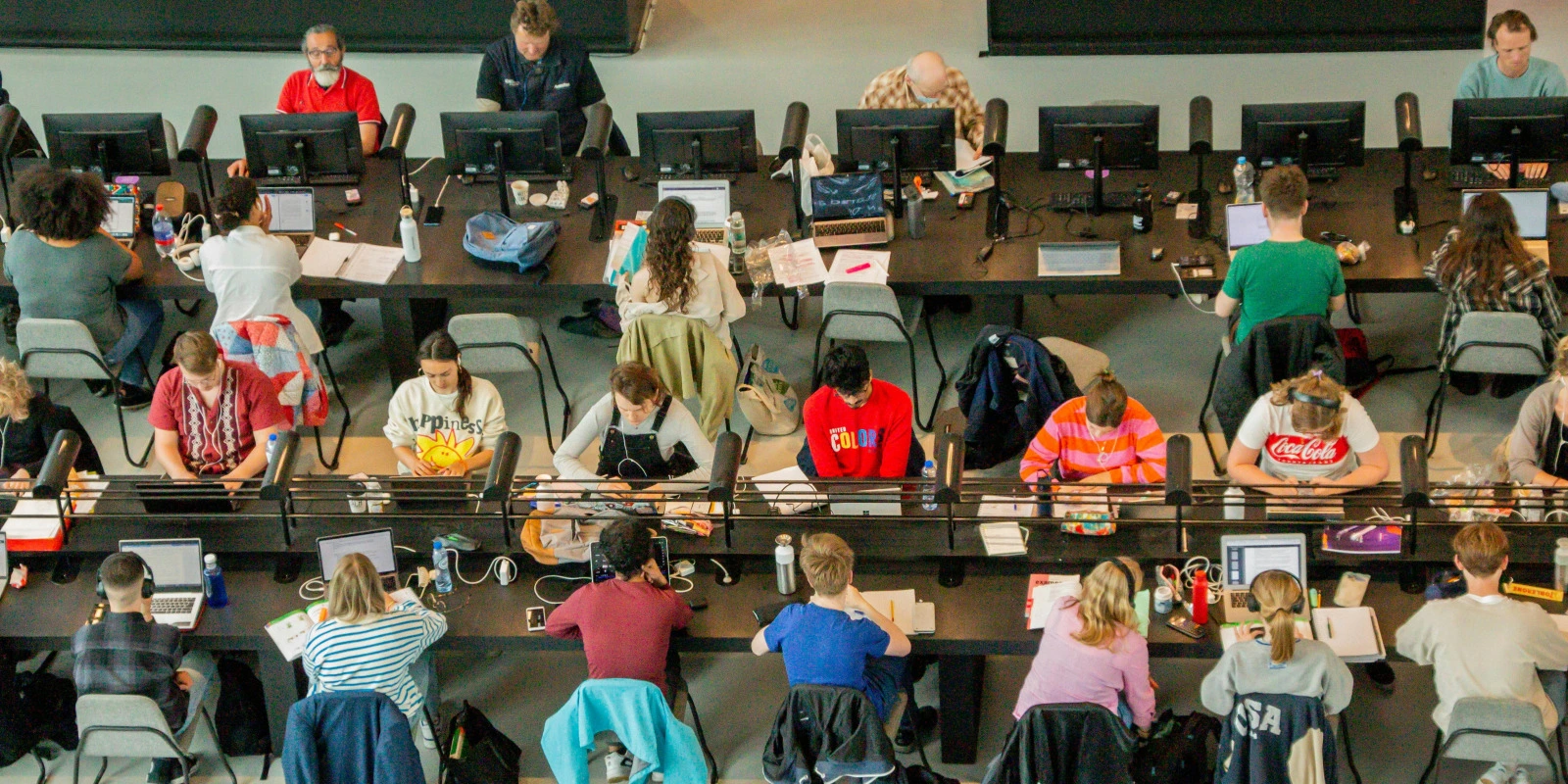 Systèmes Sédimentaires : Processus et Environnements de Dépôt